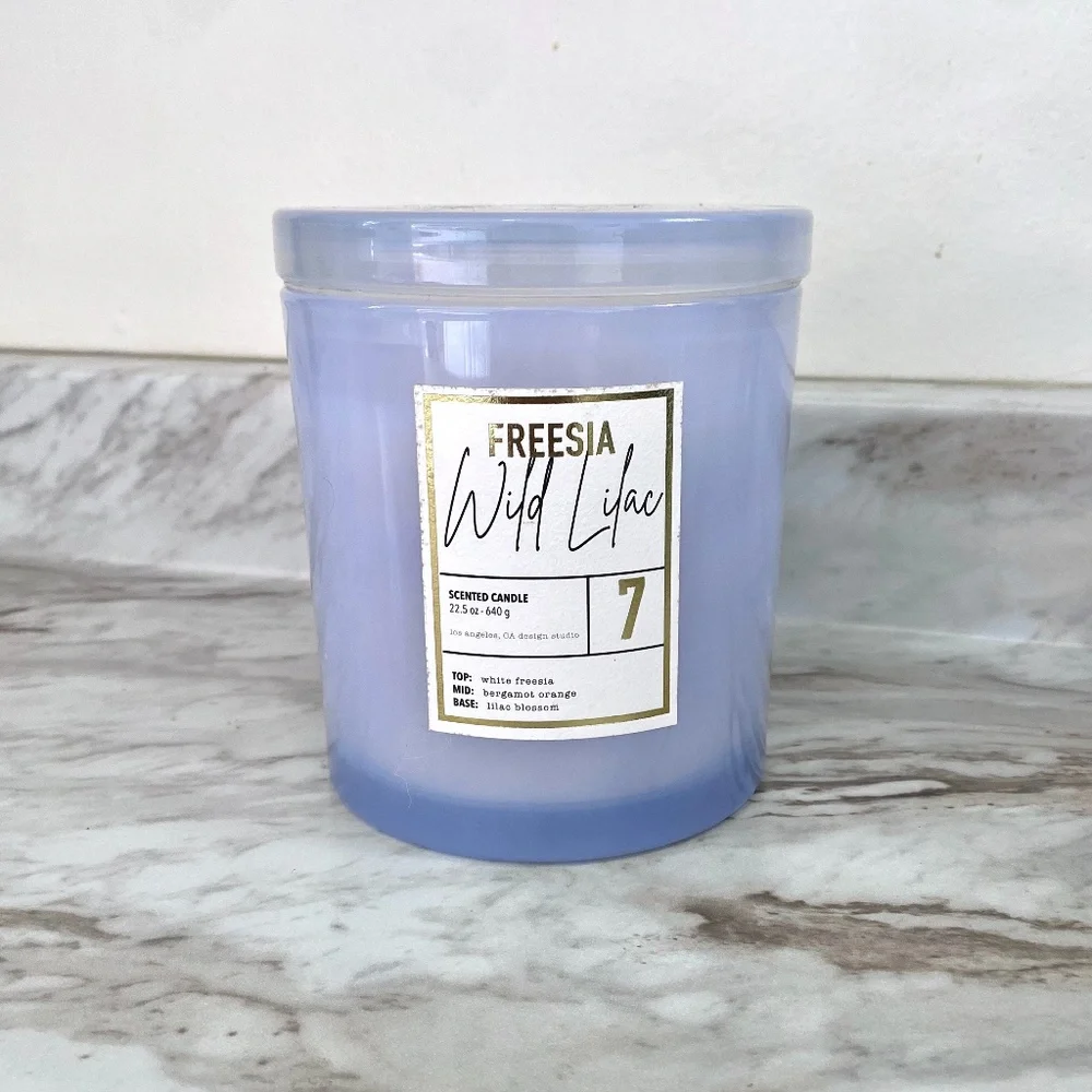 🪞 NWT fressia wild lilac layered scented large candle + diffuser lid home decor